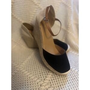 REFRESH wedges size 11- Brand New‎